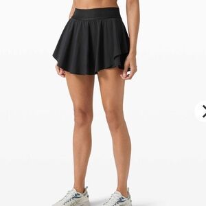 Lululemon Court Rival High Rise
Skirt Black size 10